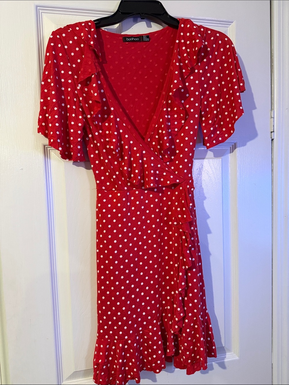 Boohoo Womenโs Red Polka Dot Wrap Dress Size 4